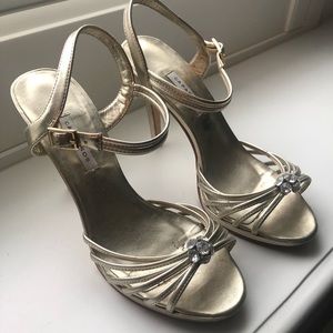 7.5 size Gently used women’s formal heels